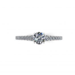 Diamond ring with side pave Diamond ring with side pave
