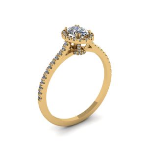 Halo Diamond Oval Cut Ring in 18K Yellow Gold - Photo 3